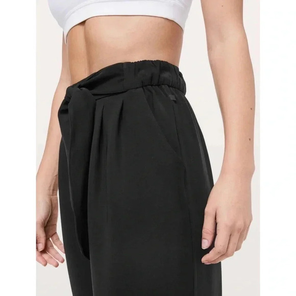 Lululemon Black Noir Tie Waist Crop Pants Size 2 - Picture 11 of 13